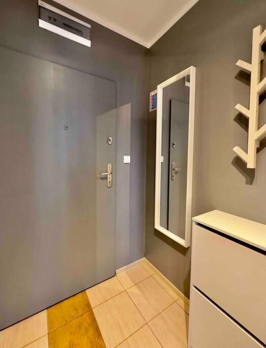 Apartbroniewskiego *